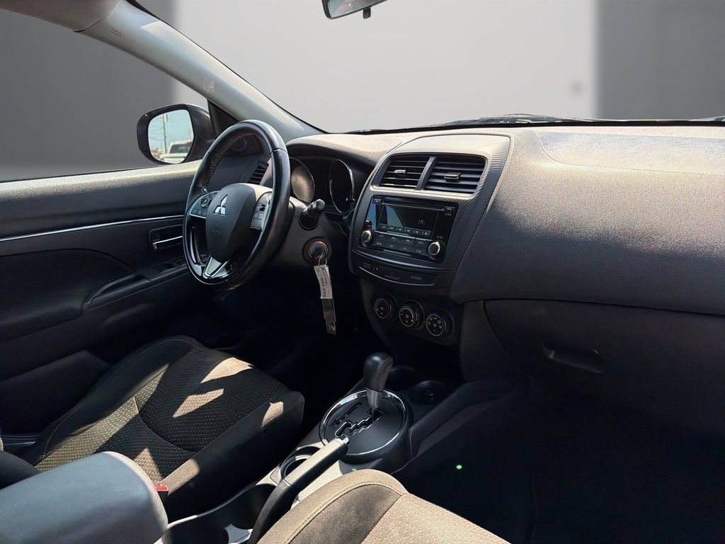 Used 2016 Mitsubishi Outlander Sport SE FWD image 15
