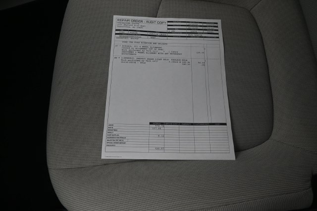 Used 2025 Toyota Corolla Cross L FWD image 4