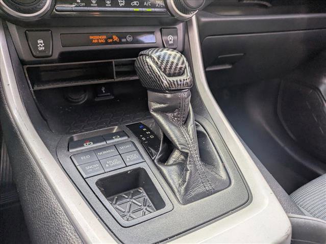 Used 2020 Toyota RAV4 LE image 13