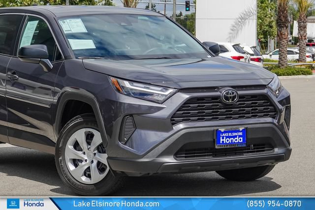 Used 2023 Toyota RAV4 LE AWD/4WD image 2