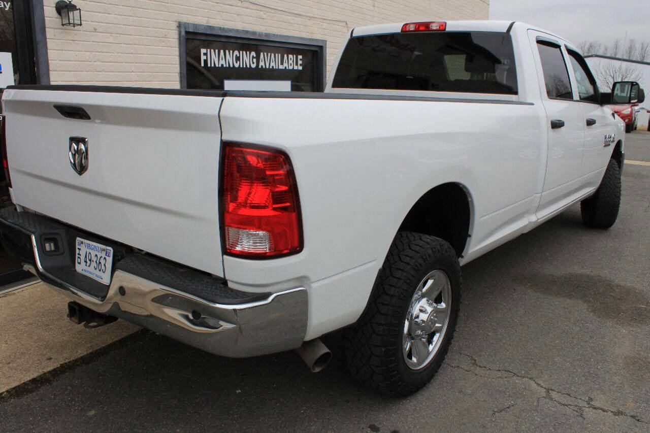 Used 2017 RAM 3500 Tradesman w/ Chrome Appearance Group image 9