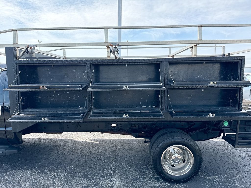 Used 2008 Ford F550 2WD Regular Cab Super Duty image 18
