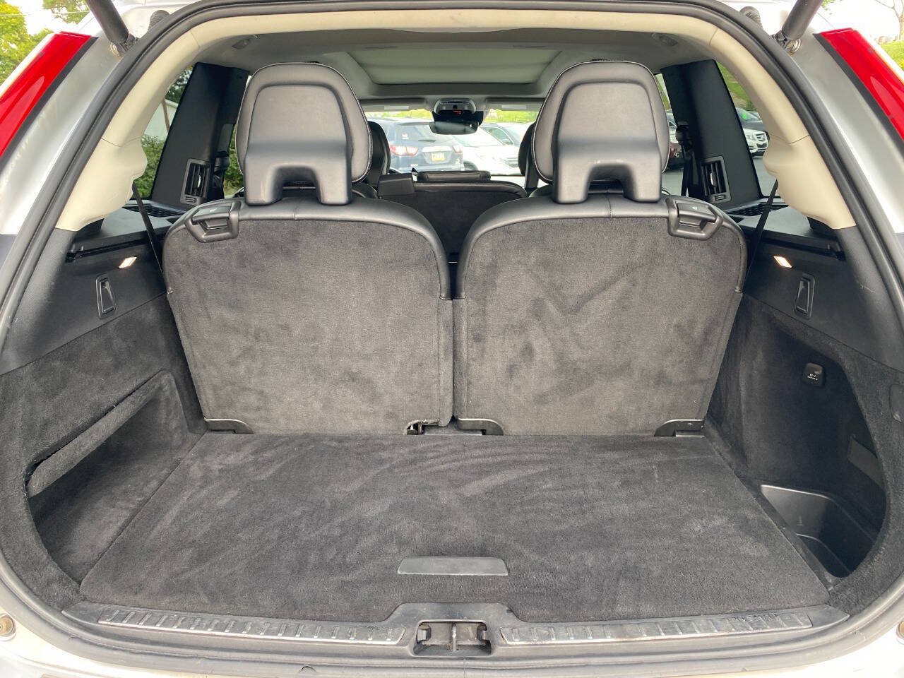 Used 2019 Volvo XC90 T5 Momentum w/ Protection Package Premier AWD/4WD image 25