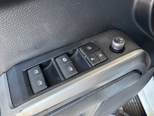 Used 2018 Toyota Tacoma SR5 RWD image 21