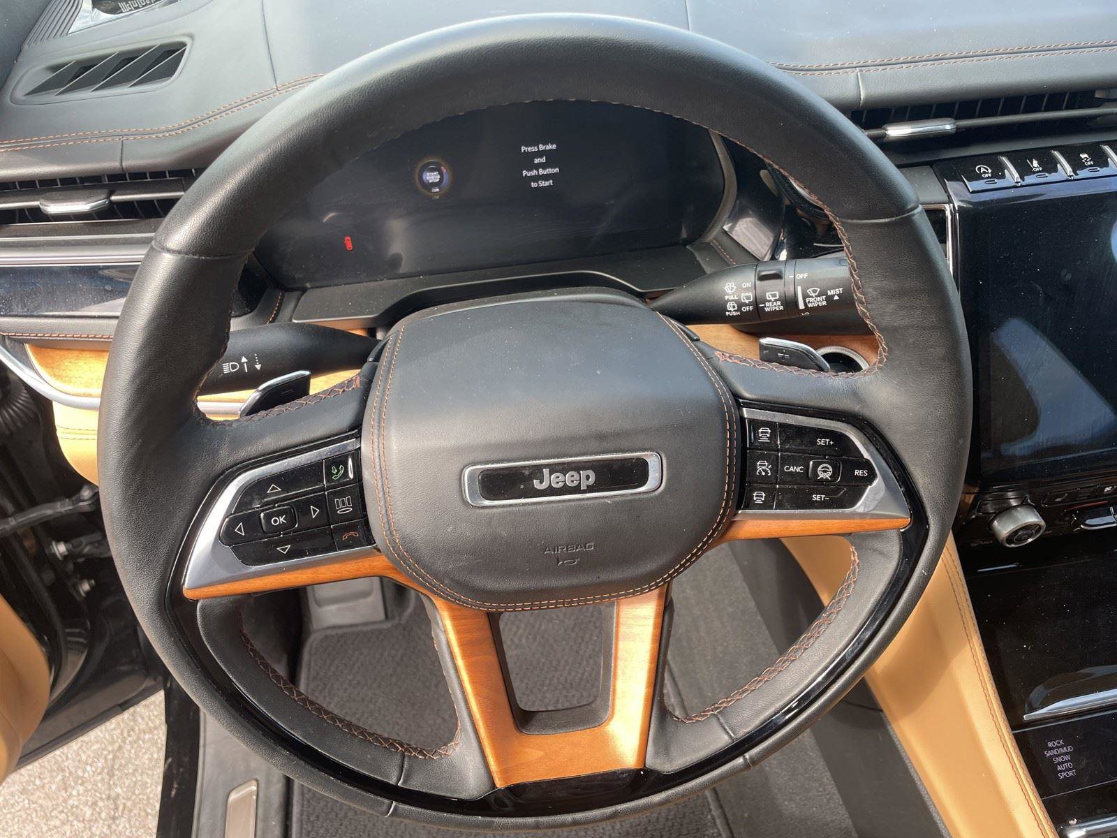 Used 2025 Jeep Grand Cherokee Summit image 14