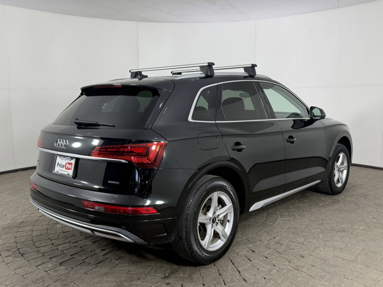 Used 2023 Audi Q5 2.0T Premium w/ Convenience Package AWD/4WD image 9