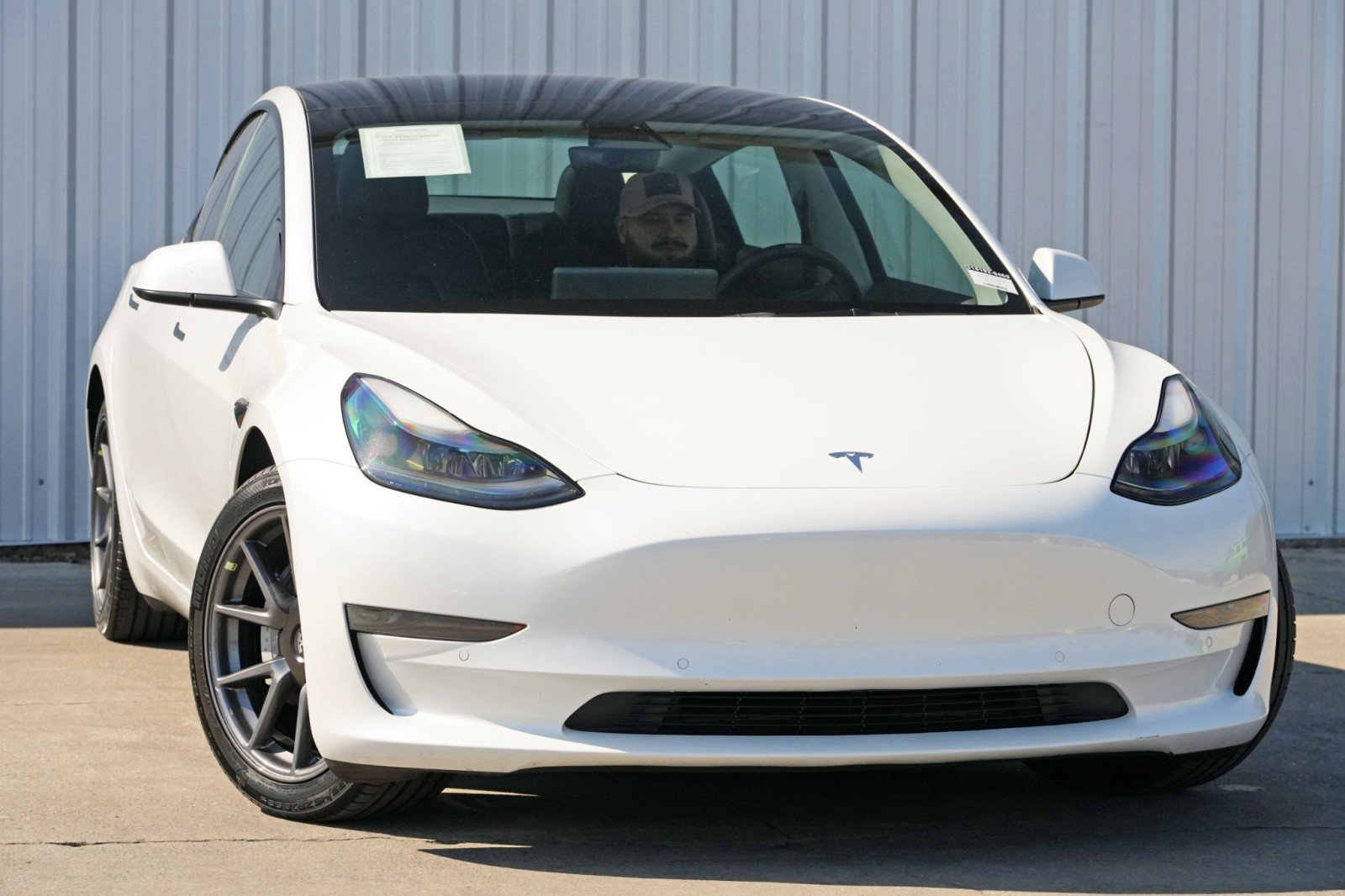 Used 2022 Tesla Model 3 image 4