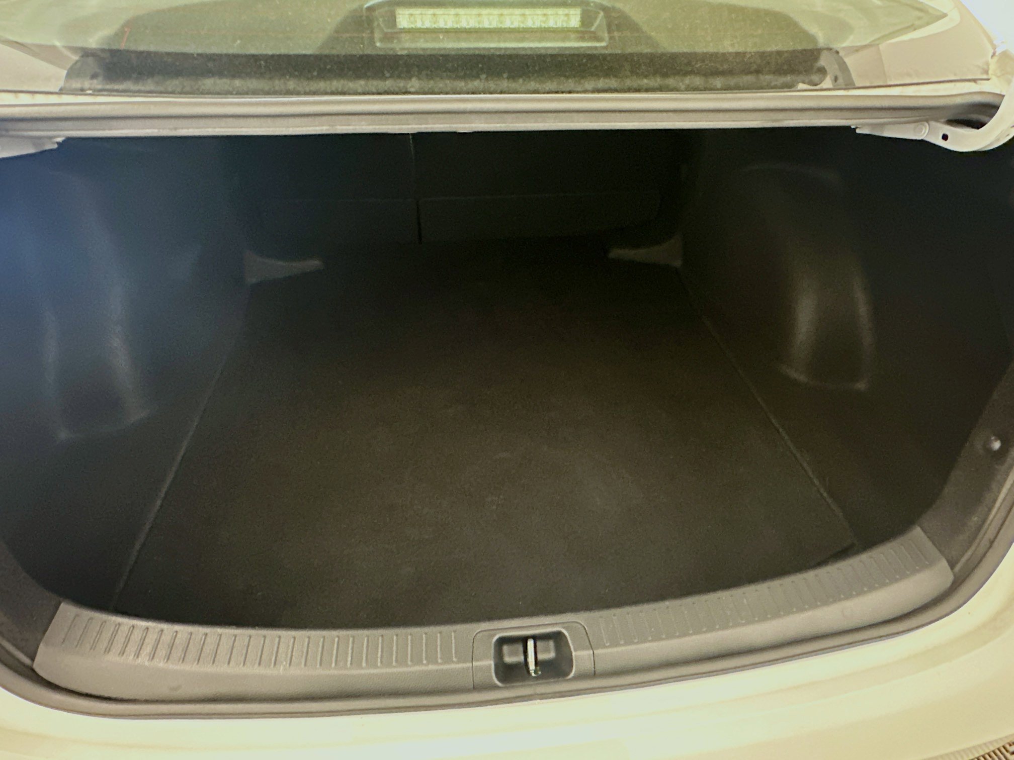 Used 2024 Toyota Corolla LE FWD image 30