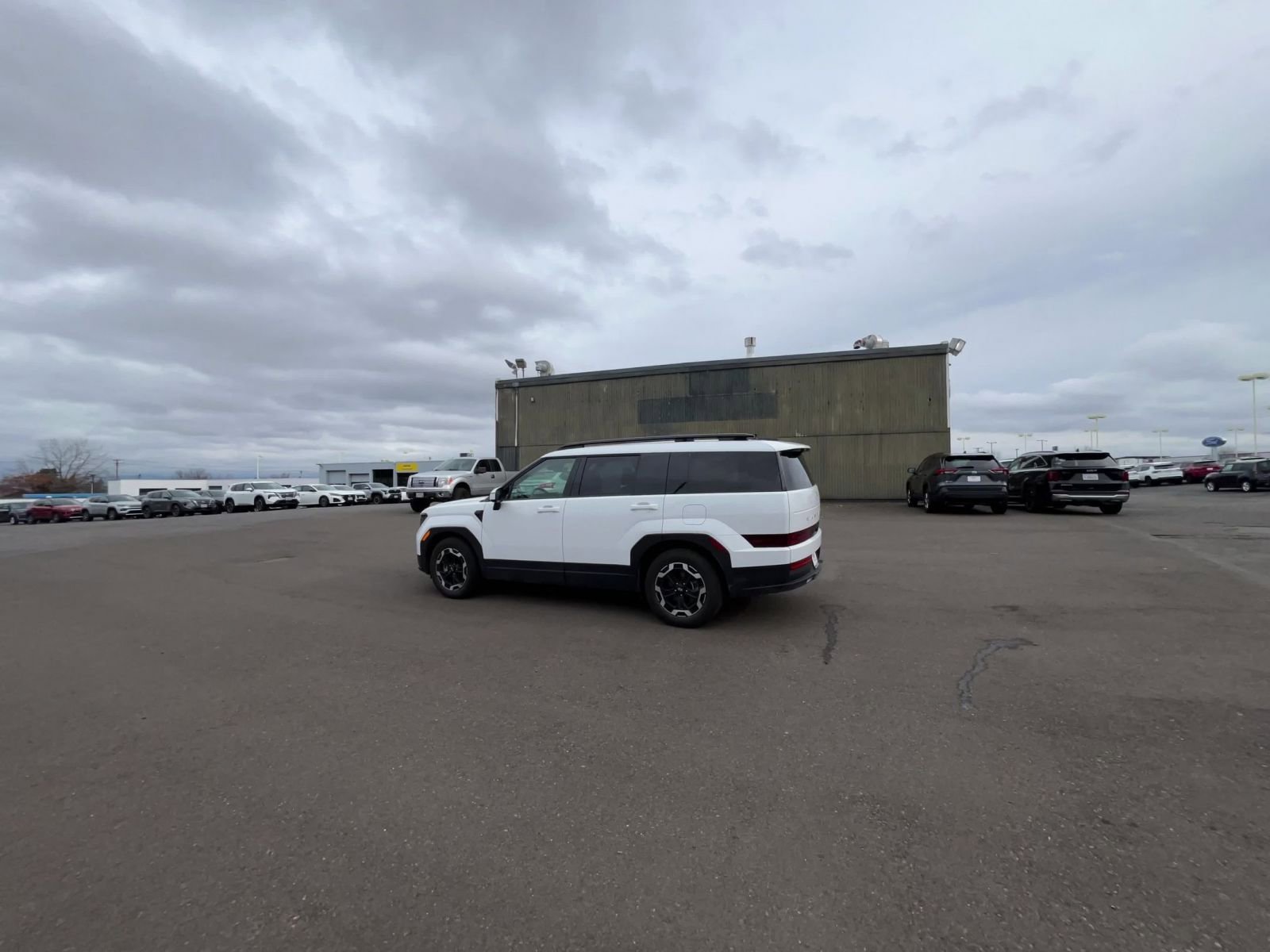 Used 2025 Hyundai Santa Fe SEL image 16