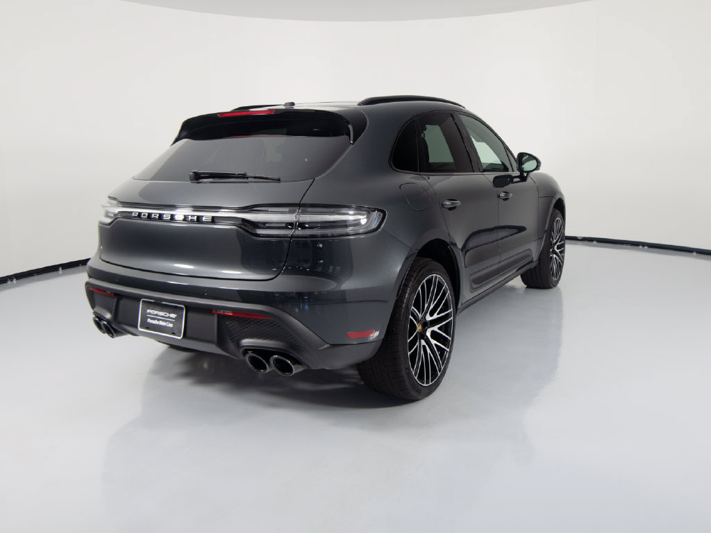Certified 2026 Porsche Macan AWD/4WD image 10