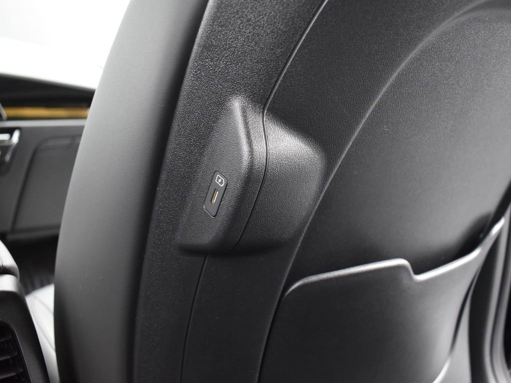 Certified 2025 Kia Niro EX FWD image 14