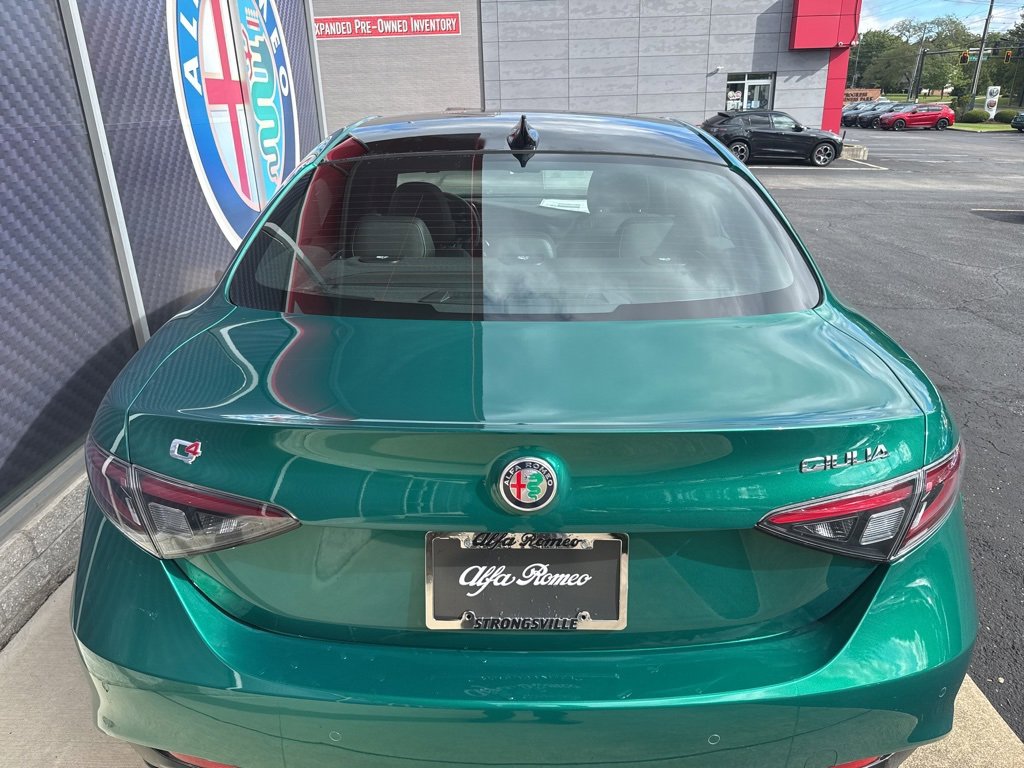 New 2025 Alfa Romeo Giulia AWD w/ Driving Assist Package image 7