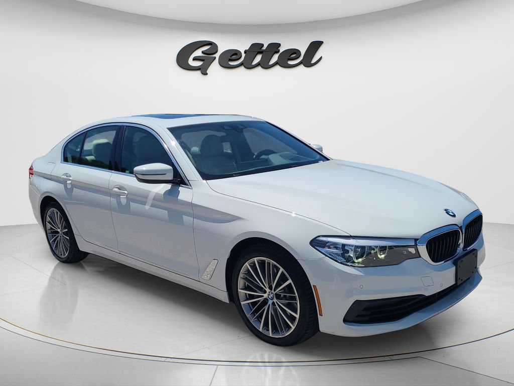 Used 2020 BMW 530i w/ Premium Package RWD image 3