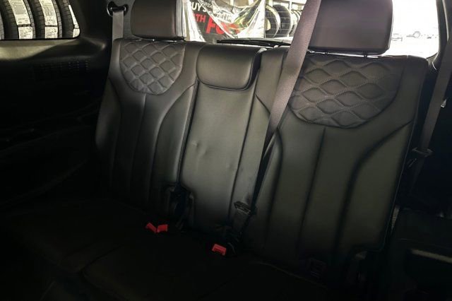 Used 2022 Hyundai Palisade Limited image 14