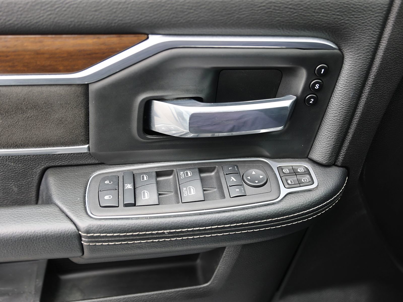 Used 2024 RAM 2500 Laramie image 40