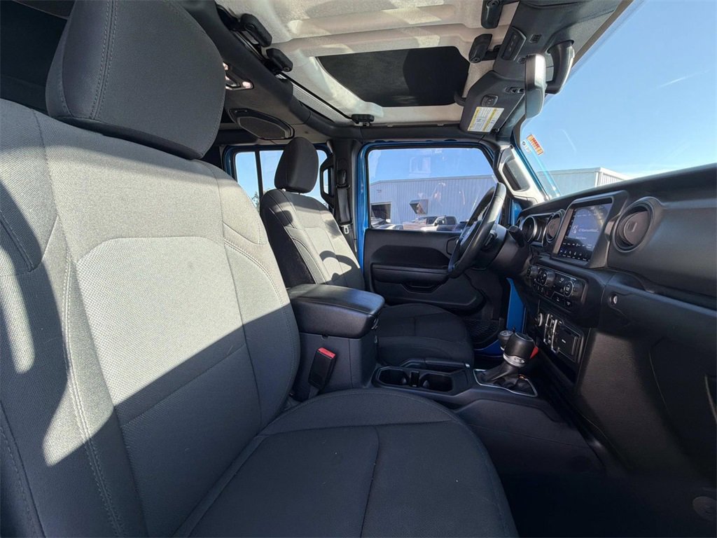 Used 2022 Jeep Gladiator Sport image 19