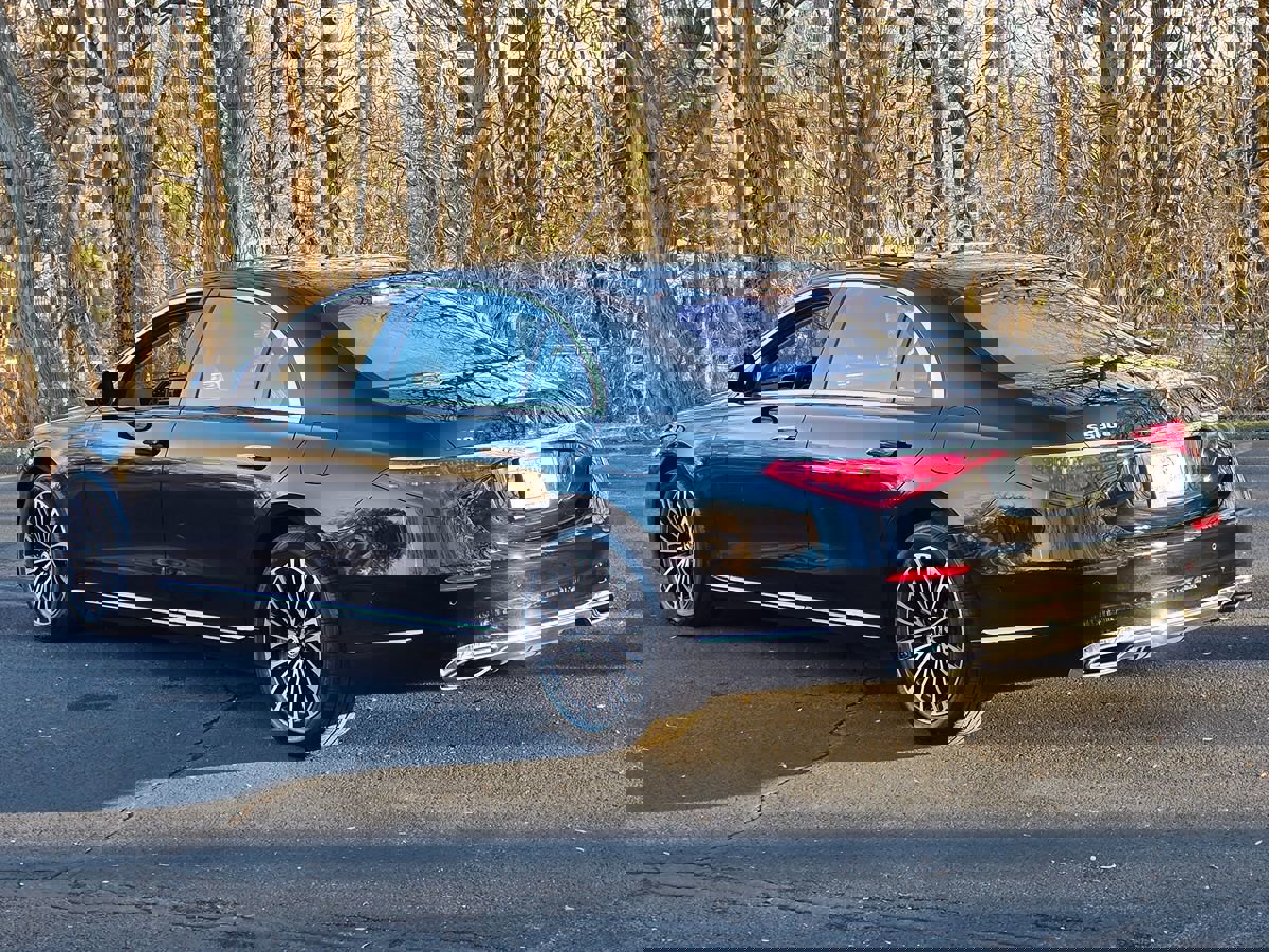 Used 2023 Mercedes-Benz S 580e 4MATIC Sedan w/ Warmth & Comfort Package image 4