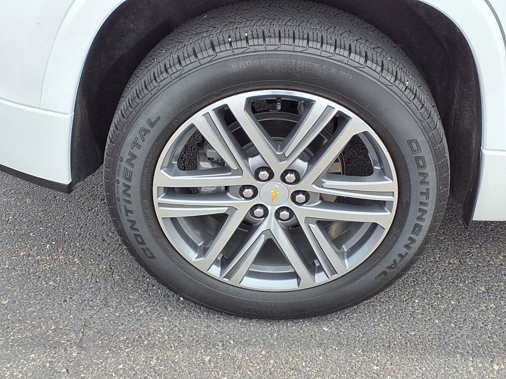 Used 2023 Chevrolet Traverse High Country w/ LPO, Floor Liner Package FWD image 9