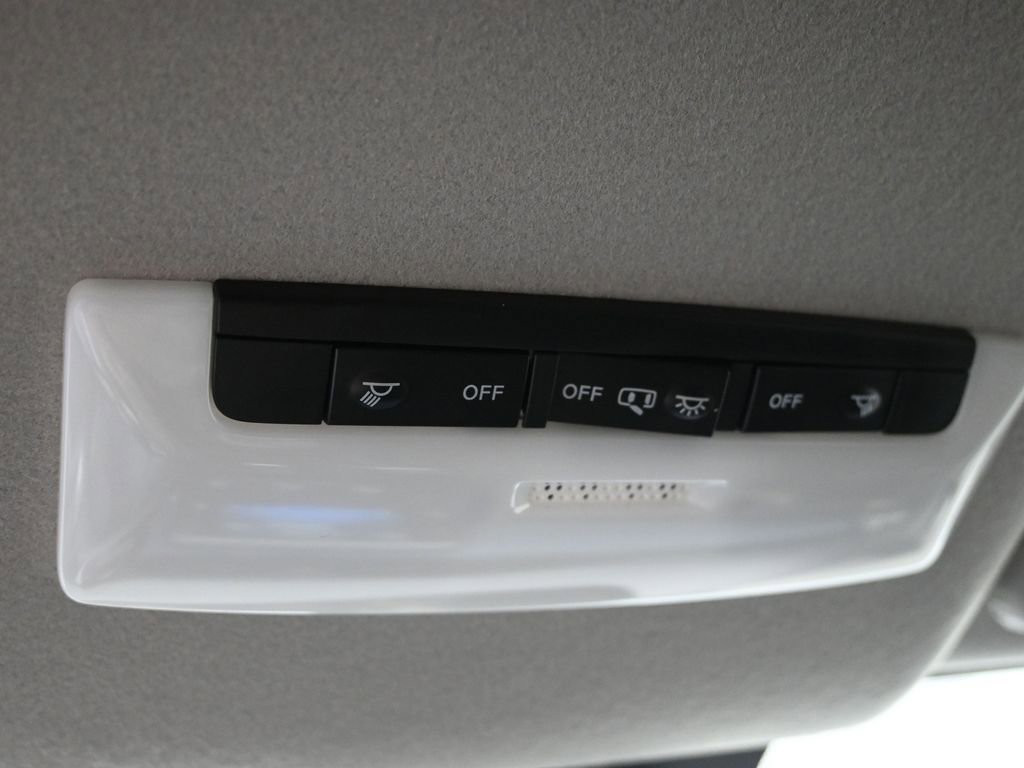 New 2025 Nissan Versa SV w/ Trunk Package FWD image 16