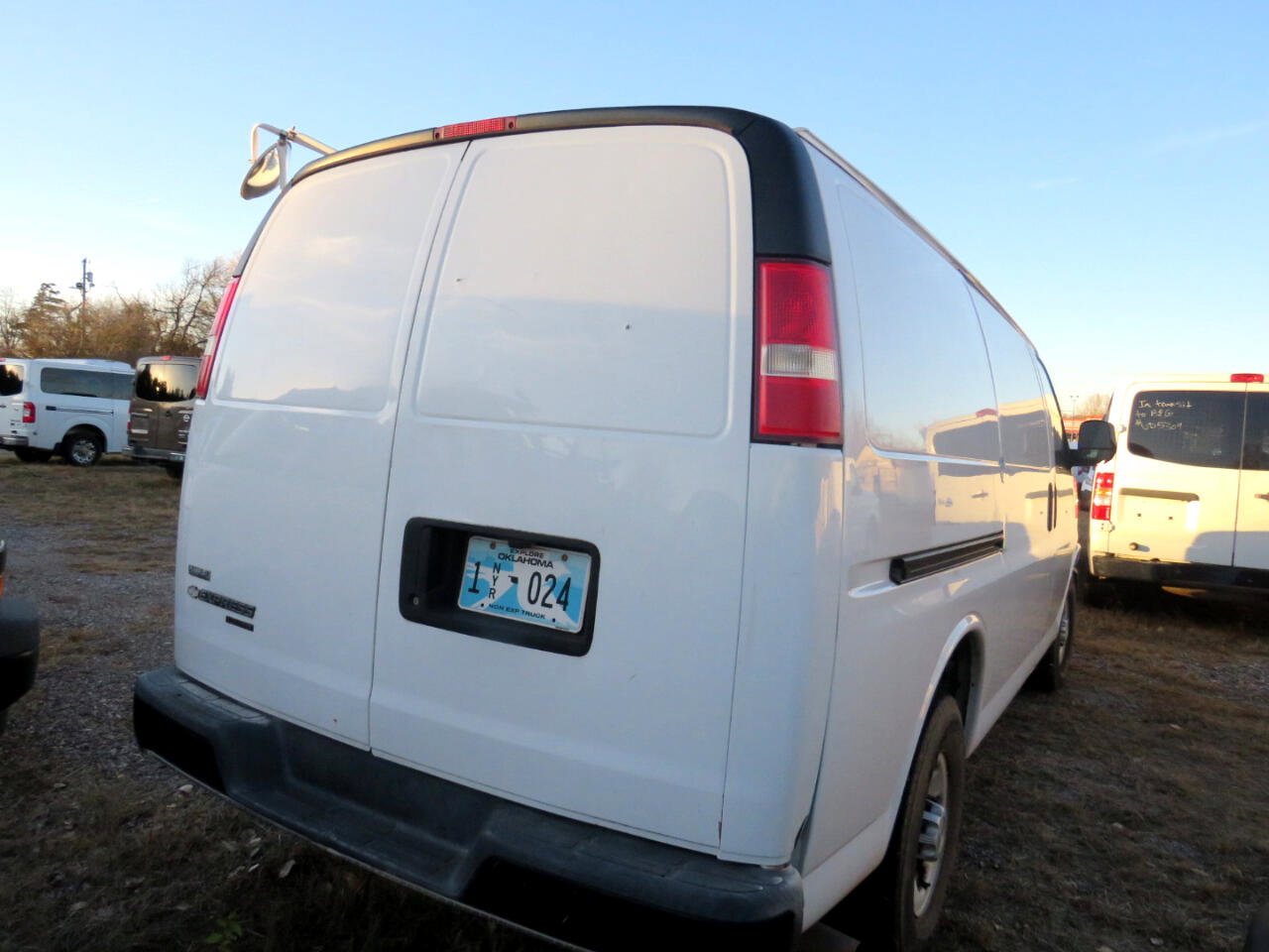 Used 2011 Chevrolet Express 2500 image 25
