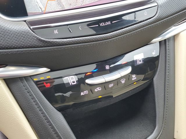 Used 2017 Cadillac XT5 Luxury w/ Driver Awareness Package AWD/4WD image 16