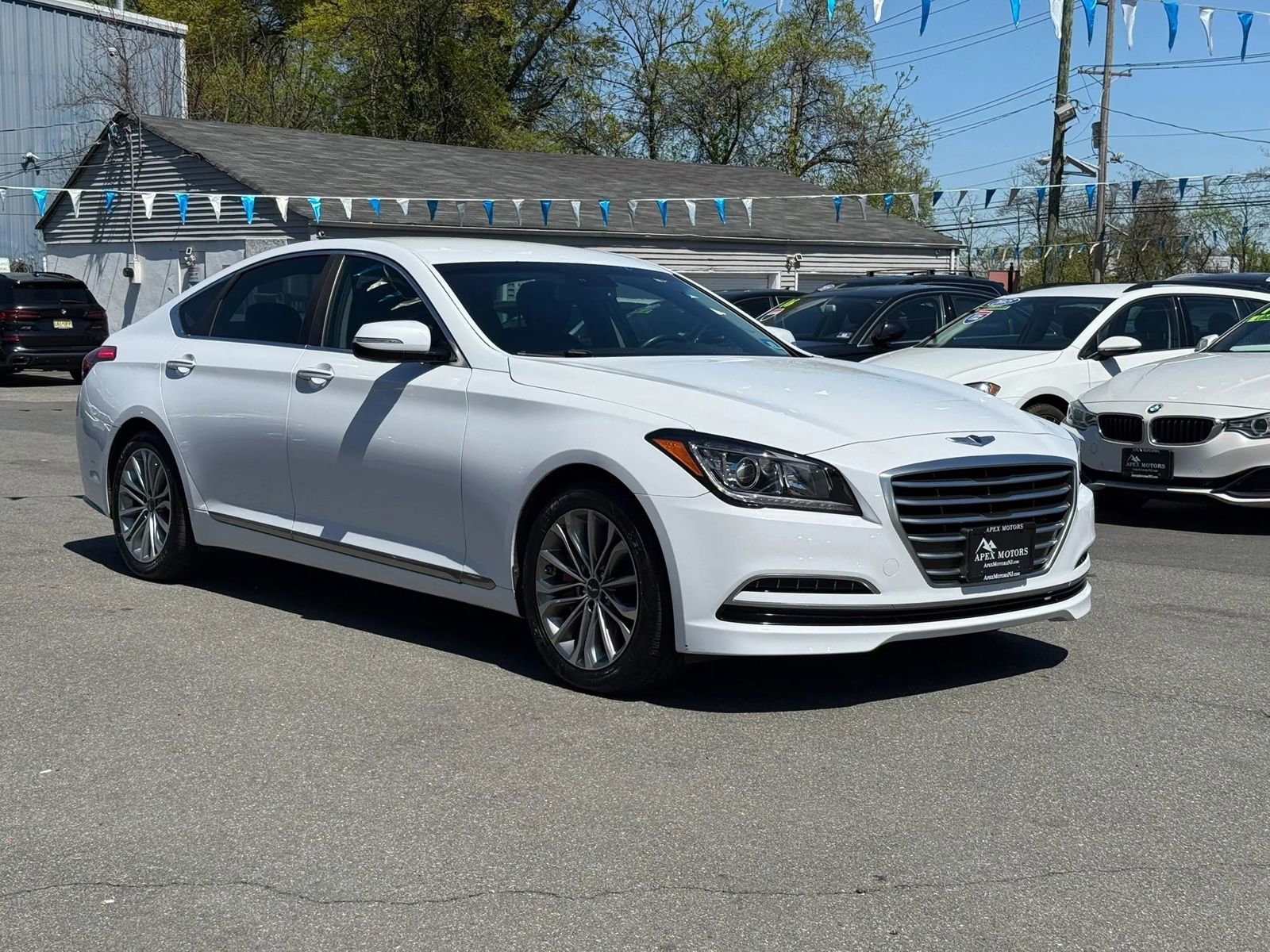 Used 2015 Hyundai Genesis 3.8 RWD image 3
