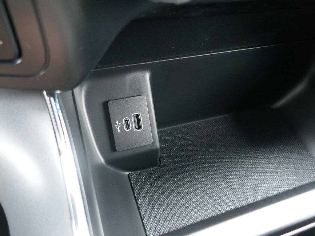 New 2026 Ford F150 XLT image 21