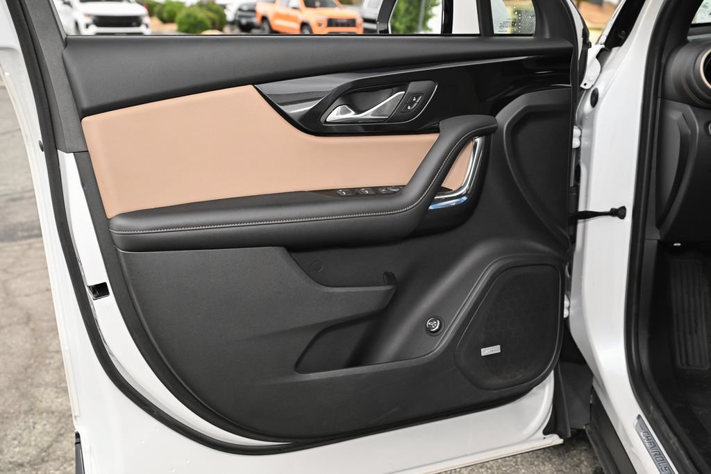 Used 2023 Chevrolet Blazer Premier FWD image 22