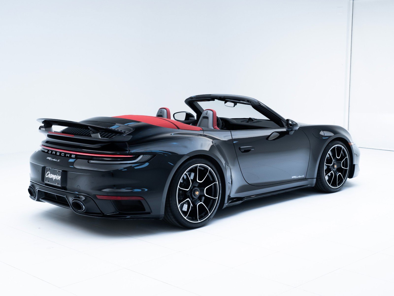 Used 2025 Porsche 911 Turbo image 9