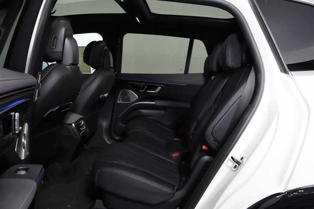 New 2026 Mercedes-Benz EQS 400 4MATIC SUV image 6