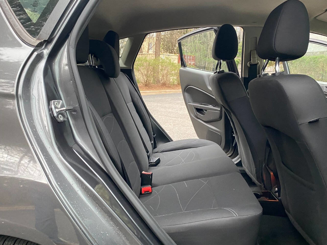 Used 2018 Ford Fiesta SE image 41