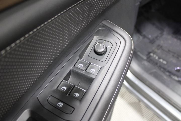 Used 2024 Volkswagen Atlas SE image 14