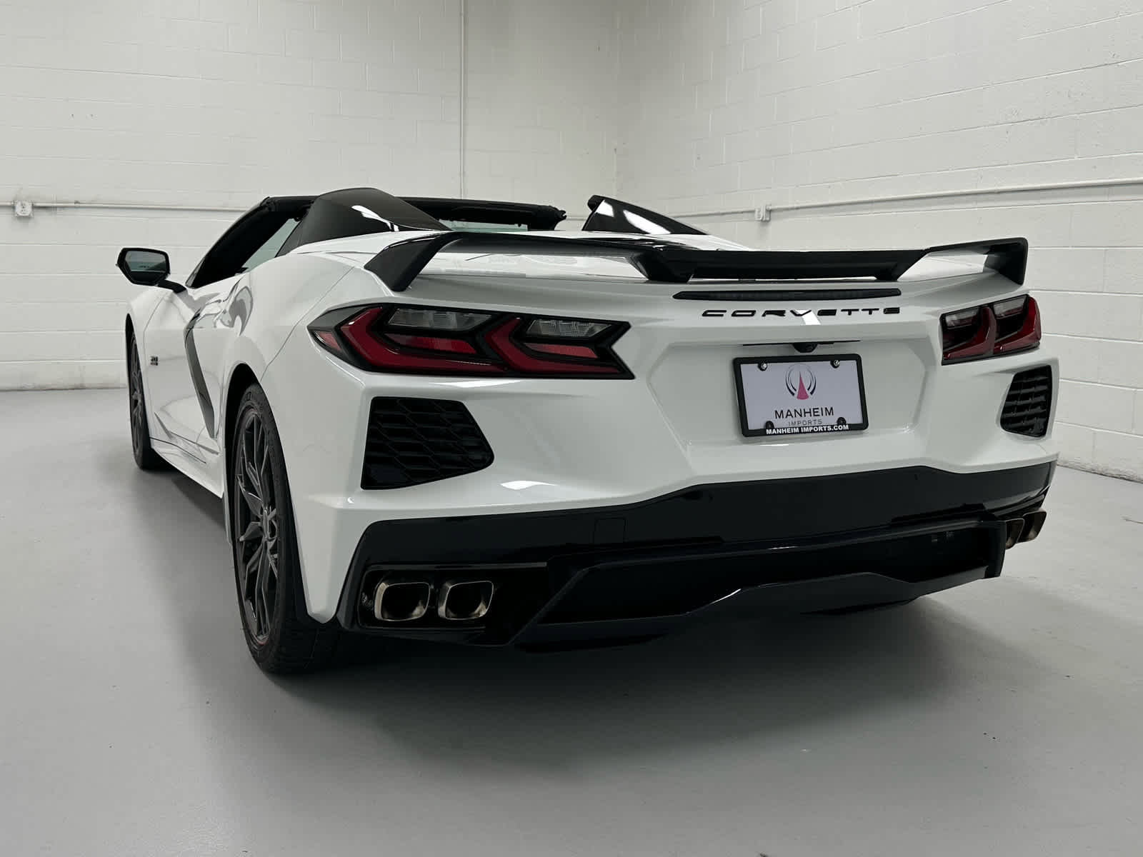 Used 2023 Chevrolet Corvette Stingray Premium Conv w/ Z51 Performance Package image 8