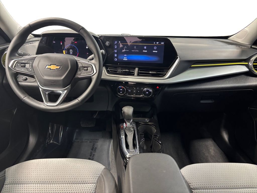Used 2024 Chevrolet Trax LT w/ Driver Confidence Package FWD image 9