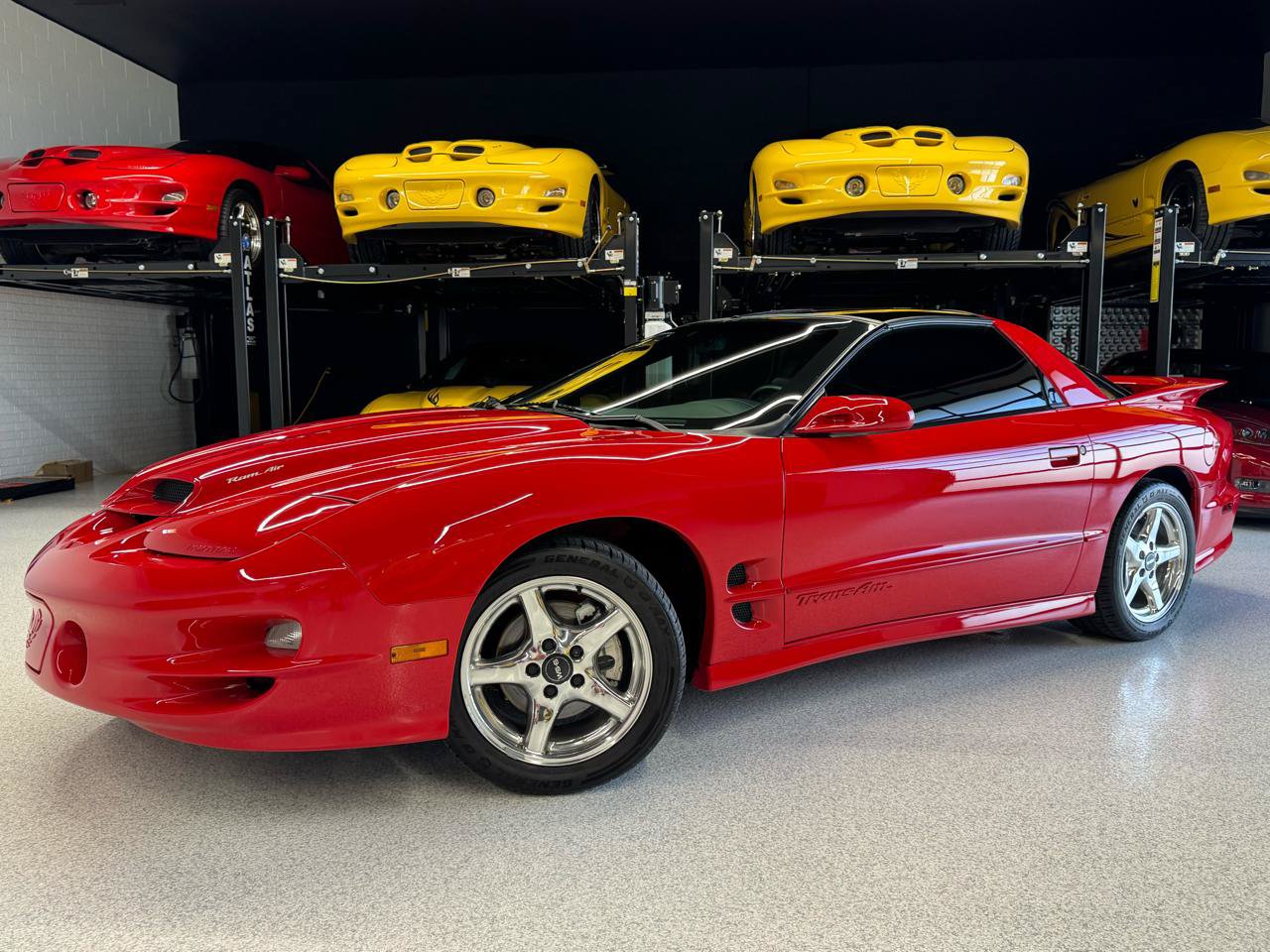 Used 1999 Pontiac Firebird Formula RWD image 4