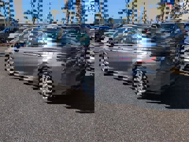 Used 2024 Toyota Camry LE image 6