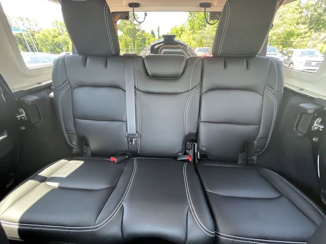 Used 2023 Jeep Wrangler Unlimited Sport AWD/4WD image 14