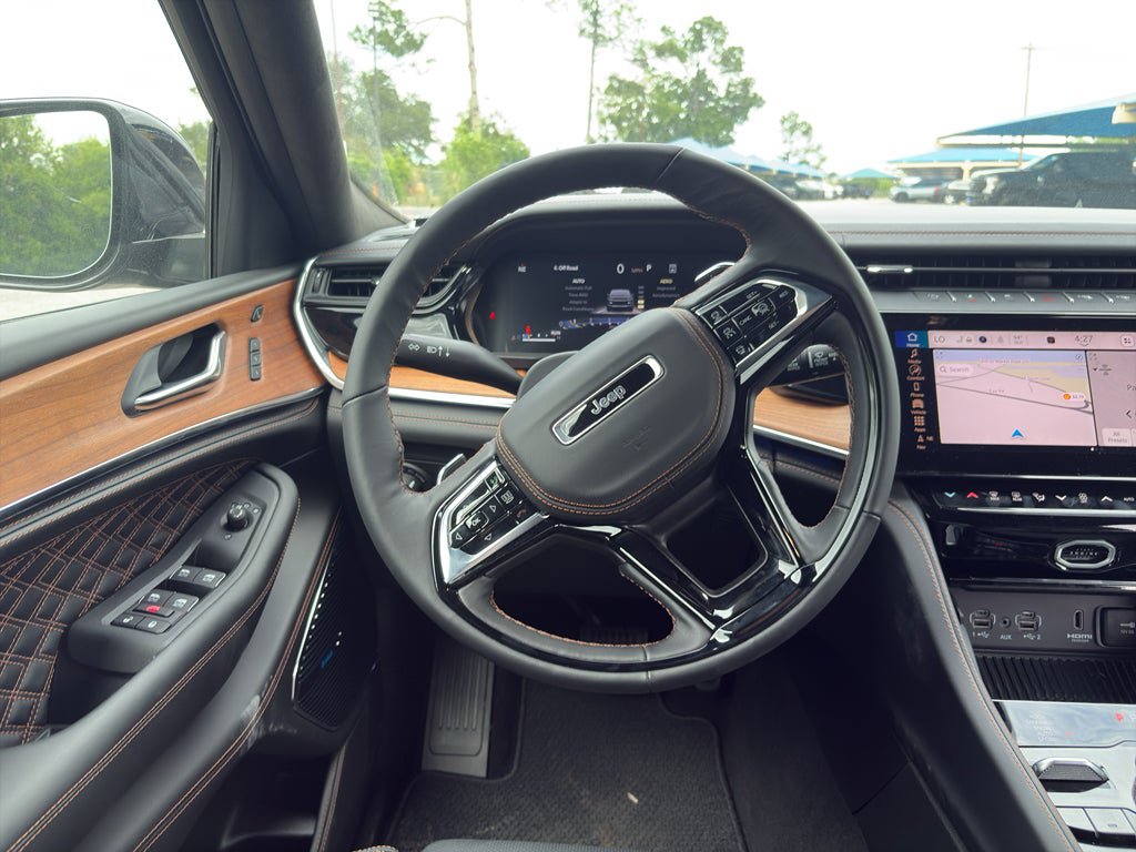 New 2026 Jeep Grand Cherokee Summit w/ Obsidian Package AWD/4WD image 17