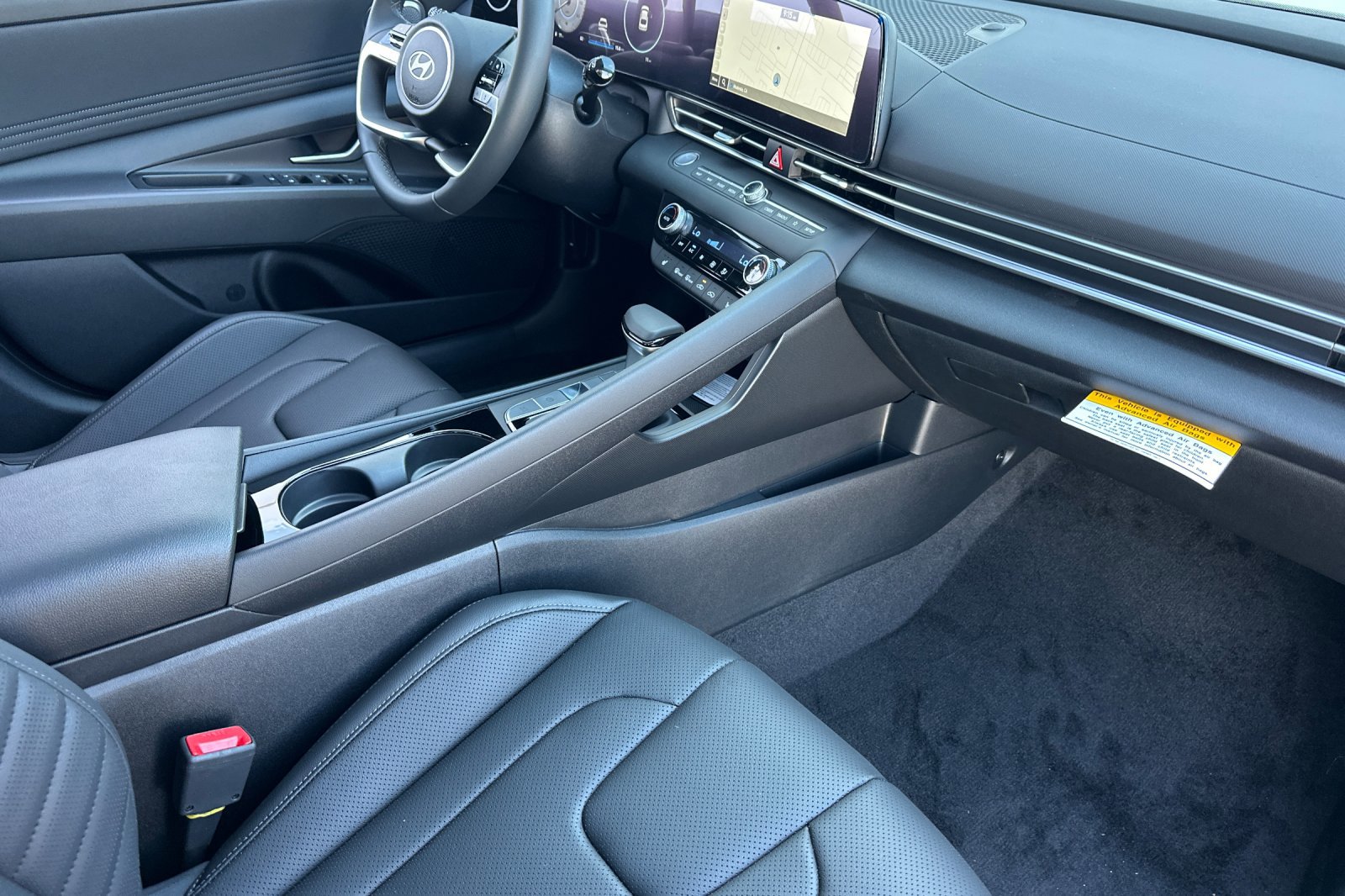 New 2026 Hyundai Elantra Limited FWD image 15