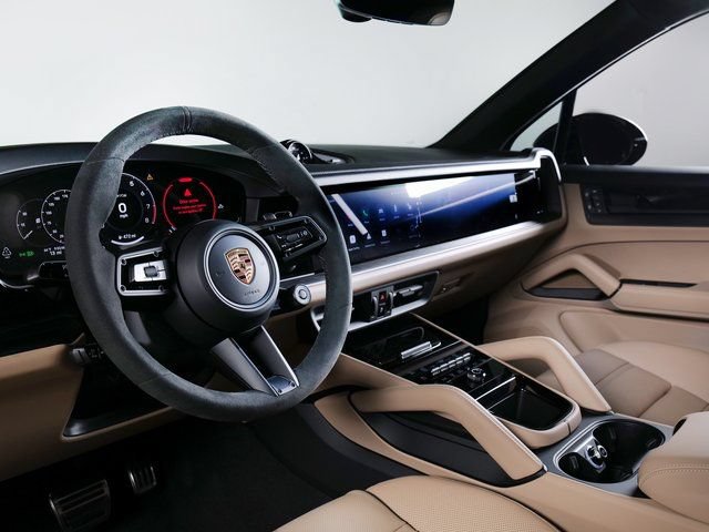 New 2026 Porsche Cayenne GTS AWD/4WD image 4
