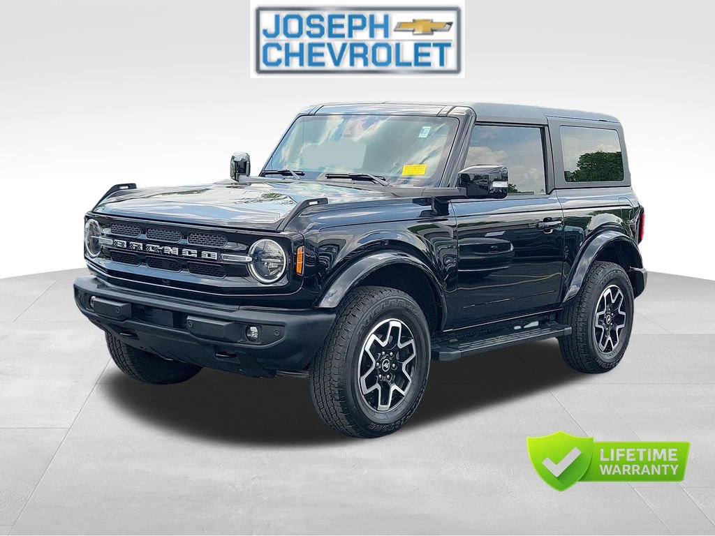 Used 2023 Ford Bronco Outer Banks AWD/4WD image 2