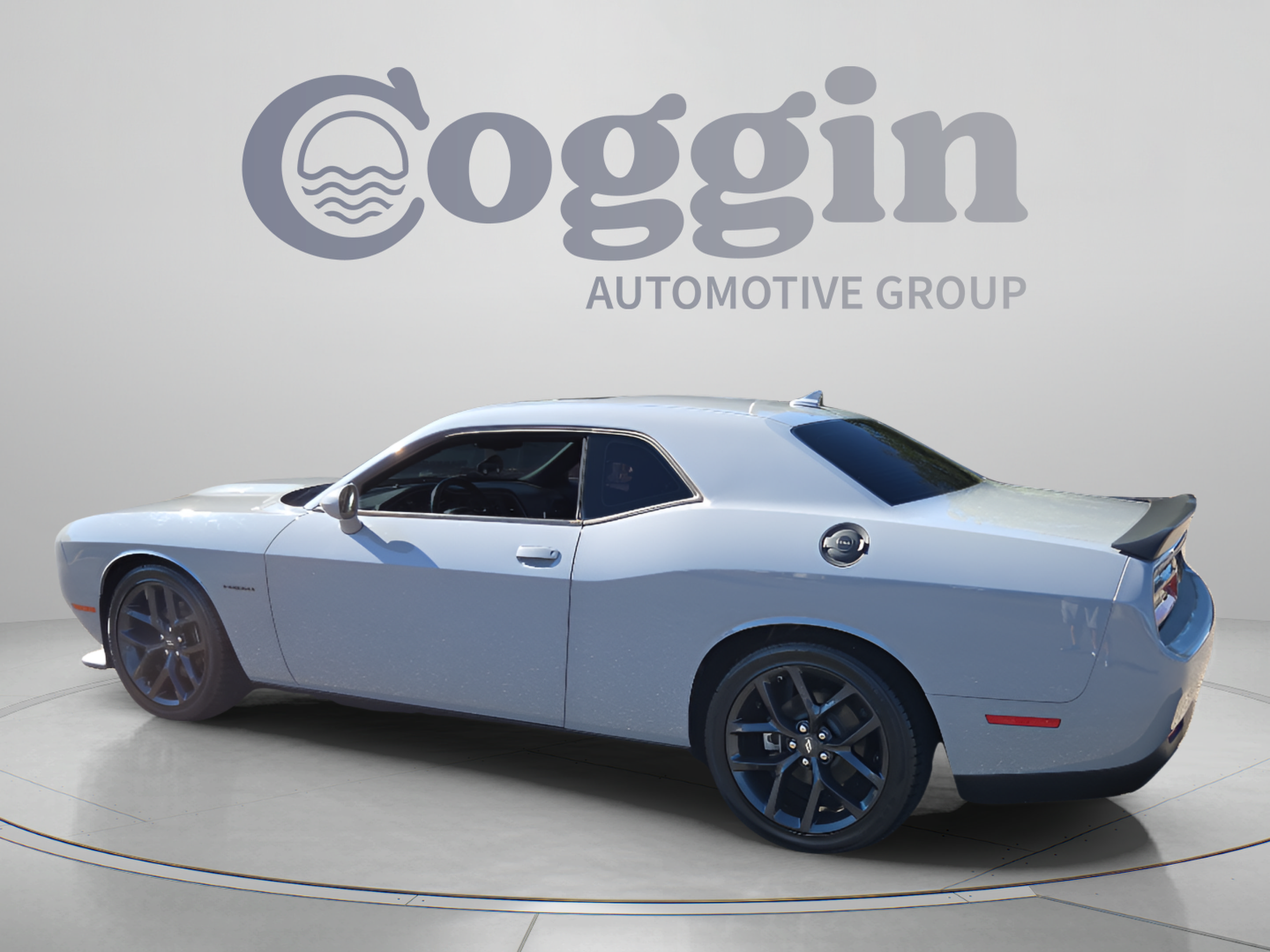 Used 2022 Dodge Challenger R/T w/ Blacktop Package RWD image 3