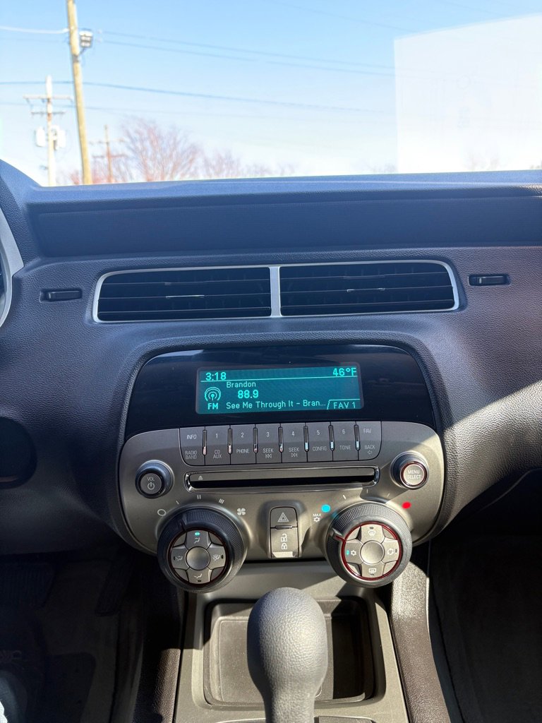 Used 2011 Chevrolet Camaro LT image 15