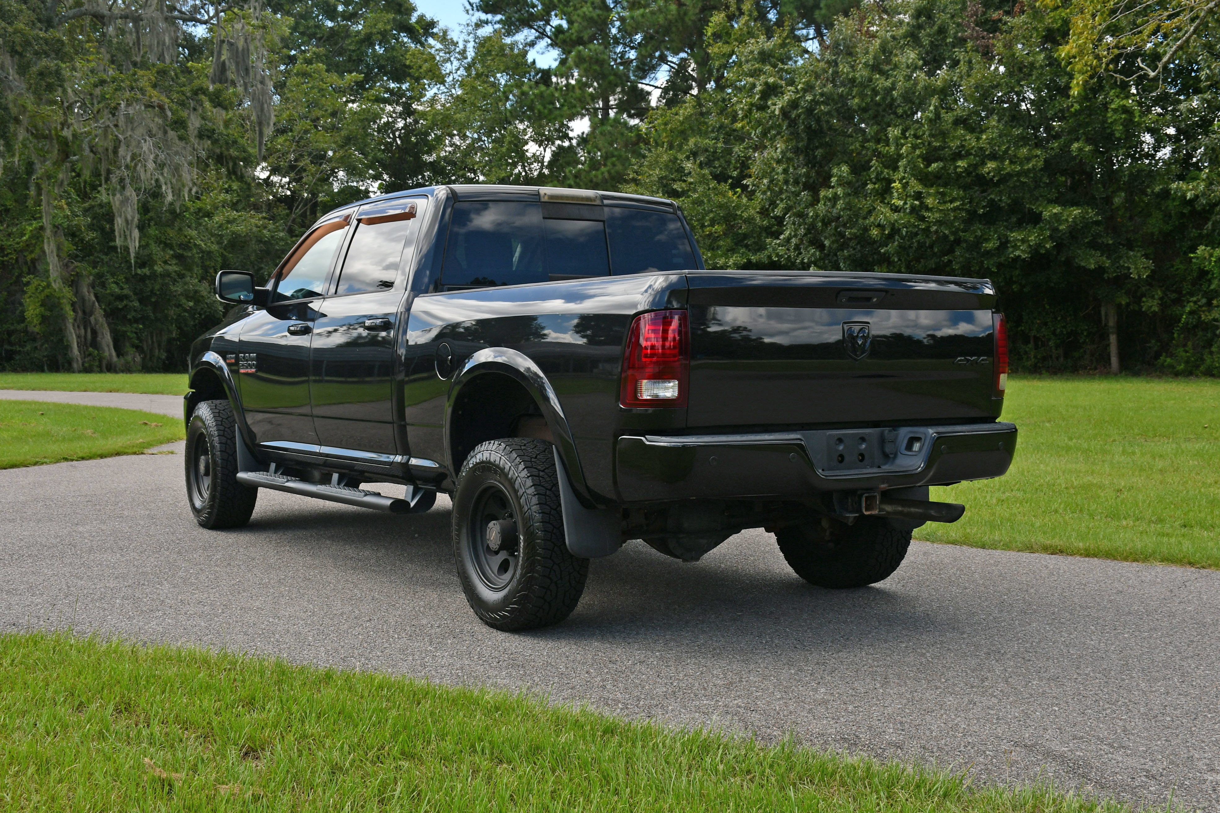 Used 2016 RAM 2500 Laramie w/ Sport Appearance Group AWD/4WD image 3