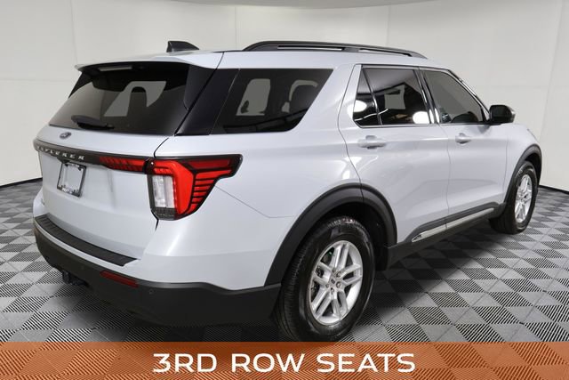 Used 2025 Ford Explorer Active RWD image 6