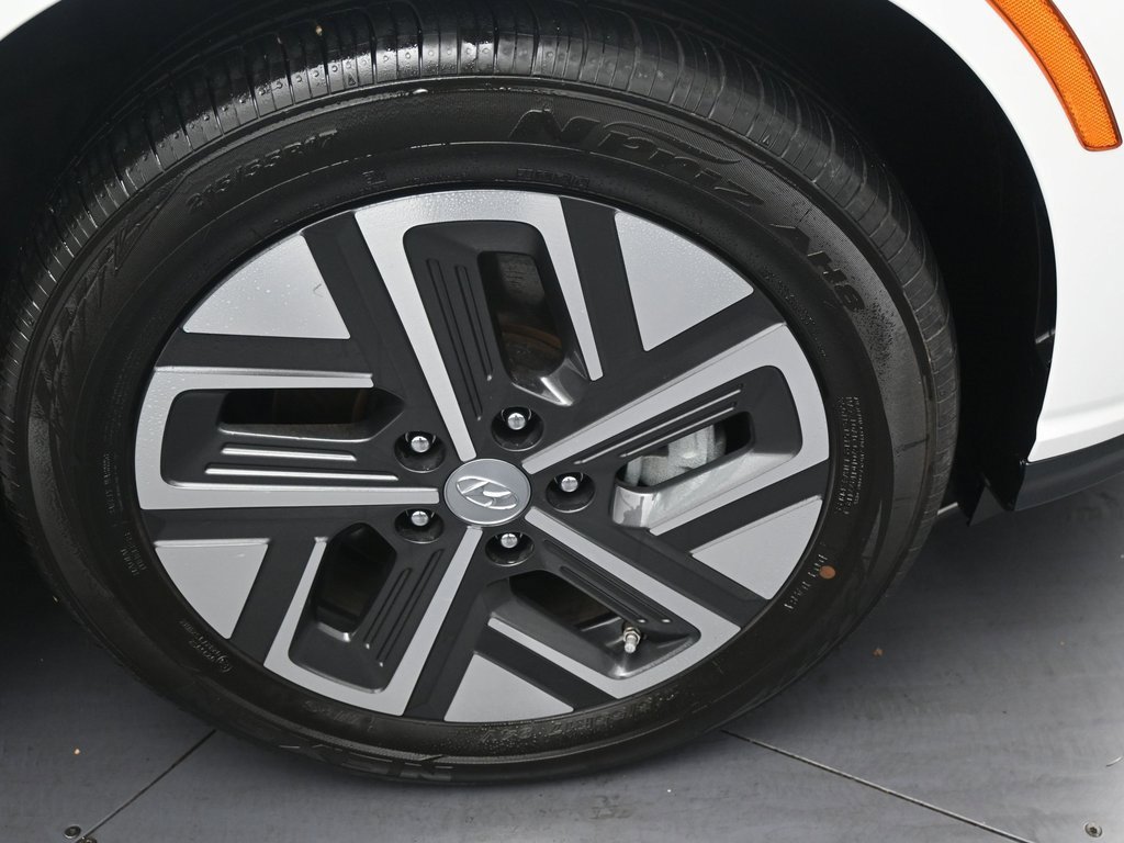 Used 2023 Hyundai Kona SEL image 42