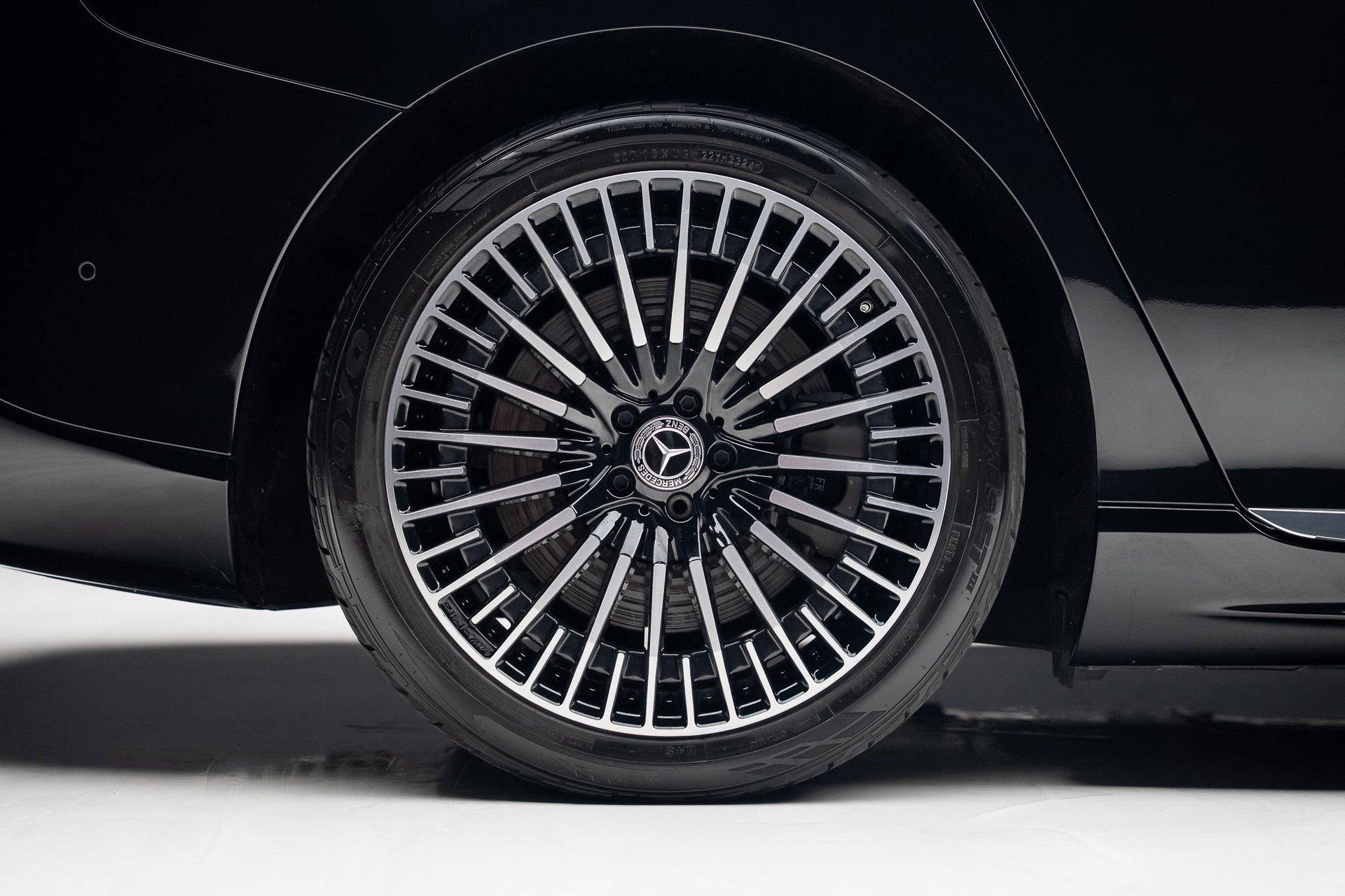 Used 2023 Mercedes-Benz EQS 450+ Sedan w/ AMG Line Exterior Package image 36