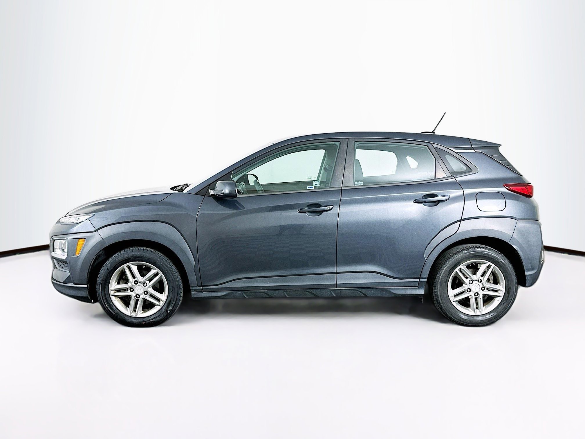 Used 2020 Hyundai Kona SE w/ Cargo Package FWD image 4
