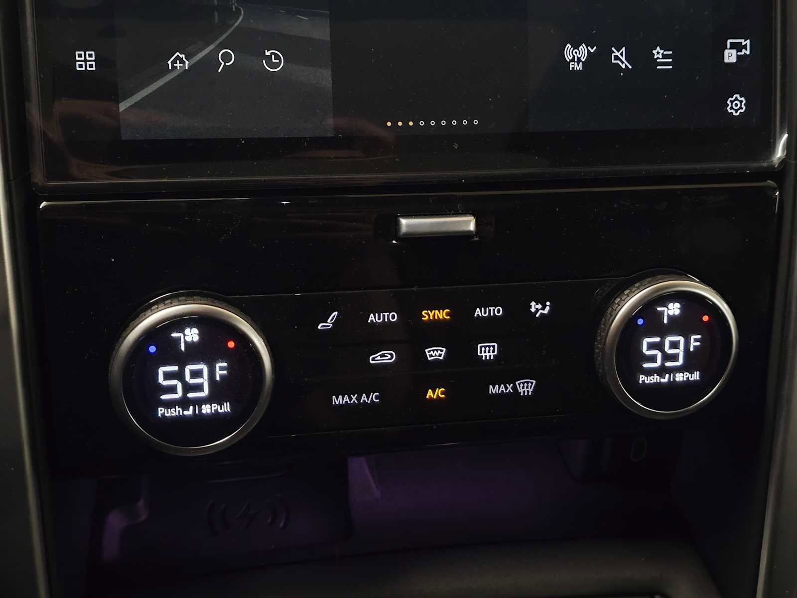 New 2026 Land Rover Discovery Limited Edition AWD/4WD image 26