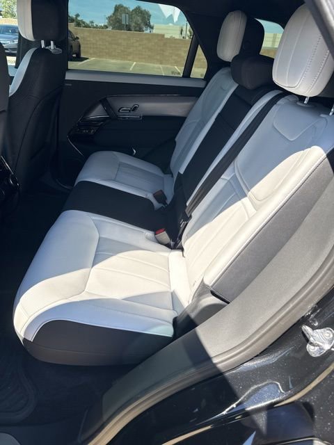 Used 2024 Land Rover Range Rover Sport SE image 6